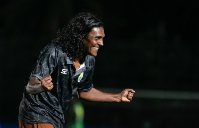 އާދަޔާ ހިލާފު ސީޒަނުގައި ވެލެންސިއާ އިތުރު ތައްޓަކާ ދިމާލަށް