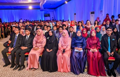 މީހުން މަޖުބޫރުކުރުވާ ދާއިރާތަކުން ކުރިއަށް ދާއިރު ކުއްޖާގެ ހުނަރު ނުފެނިދާނެ: ރައީސް