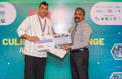 ސިމްޑީގެ "ބިރިޔާނީ ކުކިން ކޮމްޕެޓިޝަން" ގެ އިނާމު ދީފި