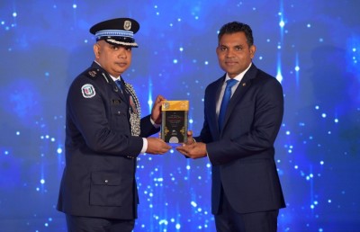 ފުލުހުންގެ ހުވައާ އެއްގޮތަށް ރައްޔިތުންނަށް ހިދުމަތްދޭން ނައިބު ރައީސް އެދިވަޑައިގެންފި