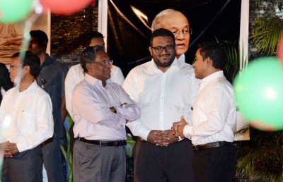 ޔާމީނާއި އަދީބުގެ ފޯނު ކޯލްތައް: ކޮން އިރެއްގެ ކޮން ވާހަކައެއް؟