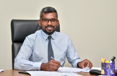 އެޗްޑީސީގެ މެނޭޖިން ޑިރެކްޓަރަކަށް އާތިފް