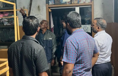 ޑްރަގްސް ބޭނުންކުރާތީ މާރުކޭޓުގެ މަތި ބަންދުކުރަނީ