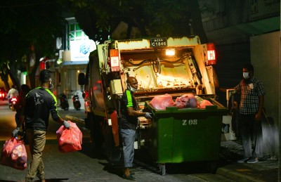 ވެމްކޯގެ ކުނި ކަހާ މީހުން ވަޒީފާ ގެއްލި، މަގުމައްޗަށް ބިކަވިޔަ ނުދޭނަން: މުއިއްޒު