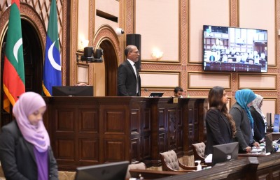 ރާނީގެ ހަނދާނުގައި ރައްޔިތުންގެ މަޖިލީހުން ސުކޫތެއް
