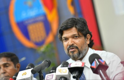 ނުއުމާން: ގޮތެއްގައި ހުންނެވި ބޭފުޅެއް