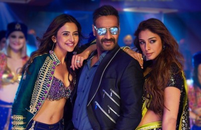 އަޖޭ ދޭވްގަންގެ "ދޭ ދޭ ޕިޔާރު ދޭ" ގެ ދެވަނަ ބައެއް ހަދާނެ