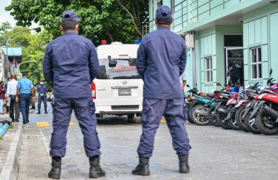 ދެ ބިދޭސީންގެ މާރާމާރީގައި އެކަކު ޒަހަމްކޮށްލައިފި