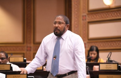 މެމްބަރުންގެ އަދަދު ލިމިޓުކުރަން ގާސިމް ހުށަހެޅުއްވި ބިލަށް ސަރުކާރު މެމްބަރުންގެ ތަރުހީބެއް ނުލިބުނު