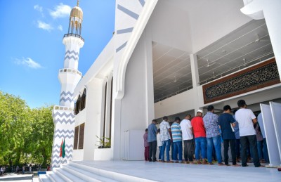 އިސްލާމީ މަރުކަޒަށް ބޮޑުކަމުދިޔަ ބިދޭސީއަކު ހައްޔަރުކޮށްފި