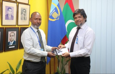 ކަސްޓަމްސް ވަގުތީ ގޮތުން ހިންގަވާނީ އަބްދުﷲ ޝަރީފް