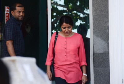 ވަކީލަކާއެކު މާދަމާ ފުލުސް އޮފީހަށް ހާޒިރުވާން ޔުމްނާއަށް އަންގައިފި