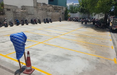 އޯކިޑް މަގުގެ ޕާކިން ނަގައި ޕާކިން ޒޯނެއް ހަދައިފި