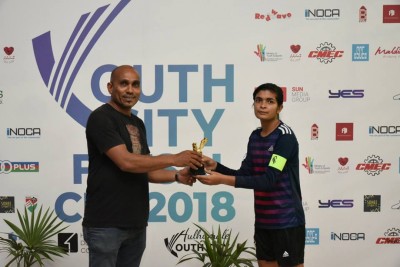 އަންހެން ޑިވިޝަންގެ ސެމީގެ ފުރަތަމަ ޖާގަތައް ޓީމް ފްރެންޑްސްއާއި އުރީދޫއަށް