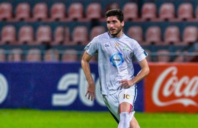 އޭންޖަލް އަށް މުސާރަ ނުދީގެން ގްރީން އަށް ފީފާ އިން އަދަބު ދީފި