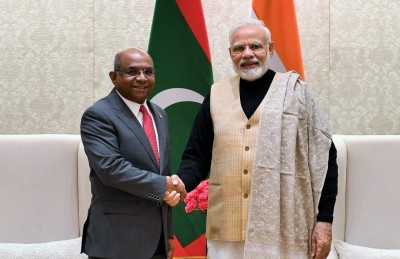 ކޮވިޑް19: މެލޭރިއާ ބޭސް ރާއްޖެ އަށް އެކްސްޕޯޓު ކުރަން އިންޑިއާ އިން ހުއްދަ ދީފި