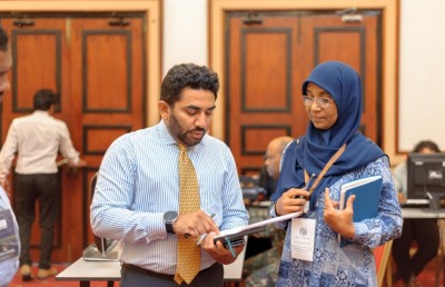 އިތުރު ވެންޓިލޭޓަރު ހޯދާ ގޮތާ ބެހޭގޮތުން މިނިސްޓަރު އަމީންއާ ސުވާލުކުރަން ހުށަހަޅައިފި