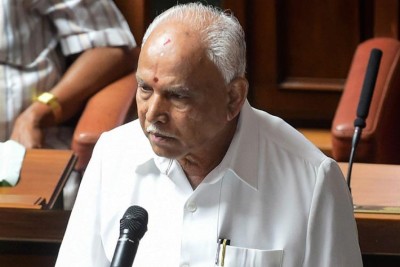 އިތުބާރު އޮތްތޯ ބެލުމަށް ވޯޓު ނެގުމުގެ ކުރިން ކަރުނާޓަކާގެ ޗީފް މިނިސްޓަރު އިސްތިއުފާދެއްވައިފި