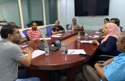 ކޮލެޖުތަކަށް ލިބޭ ގެއްލުމަށް ހައްލު ހޯދަން މިނިސްޓަރުގެ އަރިހަށް