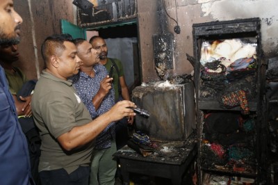 ގަލޮޅު ގެއެއްގެ ކޮޓަރިއެއްގައި ރޯވެ ބޭނުން ނުކުރެވޭ ވަރަށް އަނދައިފި