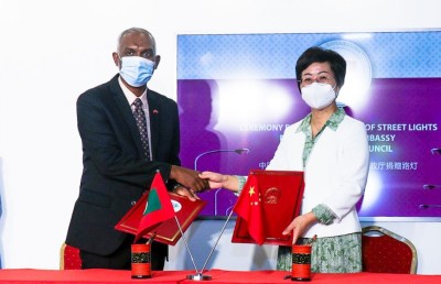 ޗައިނާއިން މާލެއަށް 3،000 ލެޑްލައިޓް ހަދިޔާކޮށްފި