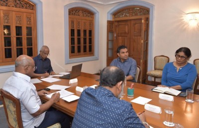 ރައީސަށް ކީރިތިކުރެއްވުނު ވަގުތުކޮޅު