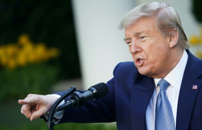 ކޮވިޑް-:19: އެމެރިކާ ޕީކަށް އަރައިފި، ބައެއް ސްޓޭޓްތައް މި މަހު ހުޅުވާލަނަން: ޓްރަމްޕް