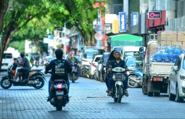 ދިވެހިން ބަހެއް ނޭހި!