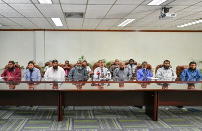 އައްޑު އާއި ފުވައްމުލަކުގެ މިސްކިތްތަކުގައި ޖަމާއަތުގައި ނަމާދުނުކުރަން އަންގައިފި