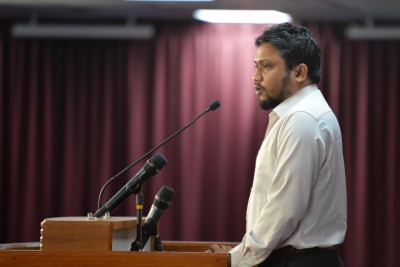 ޑރ. މަޖީދު ފަދަ އިހްލާސްތެރި ތެދުވެރި ބޭފުޅުން މަދުވާނެ: އަލީ ޒާހިރު