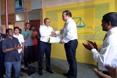 އެމްޑީޕީގެ ރިޔާސީ ޓިކެޓް ރައީސް ނަޝީދަށް އަރުވައިފި