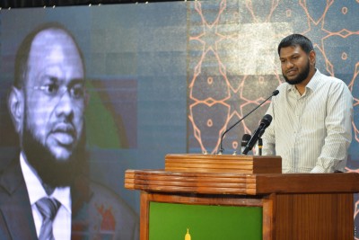 ބައްޕަ އެންމެ ކުރާހިތުން ކުރެއްވި ކަމަކީ އިލްމީ ދިރާސާ ކުރުމާއި އިލްމް އުގަންނަވައި ދެއްވުމުގެ މަސައްކަތް: ޑރ. މަޖީދުގެ ދަރިކަލުން