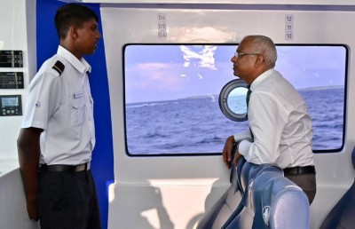 އާރުޓީއެލް ފެރީ ތަޖުރިބާކުރައްވައި ރައީސް ދިއްދު އަށް