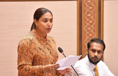 އެއްދަންފަޅި އަށް ކިޔަވައިދިނުމުގައި ގޮންޖެހުންތައް!