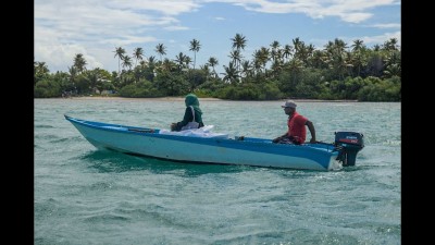 ޑިންގީގައި ކޮންމެ ދުވަހަކު ސްކޫލަށް: މިއީ އަޒުމް ވަރުގަދަ ޓީޗަރެއް!