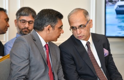 އިންޑިއާގެ ޕްރޮޖެކްޓުތައް އަވަސްކުރަން ދޫކުރާ 100 މިލިއަން ޑޮލަރުގެ އެއްބަސްވުމުގައި ސޮއިކޮށްފި