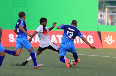 އަލީ ޝަމީމްގެ ހެޓްރިކާއެކު ޕޮލިސް ބަލިކޮށް، ނިއު ސެމީއާ ގާތަށް
