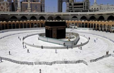 ލޮކްޑައުން ހާލަތުގައި ރޯދަ މަހު ނަމާދުކުރާނީ ގޭގައި: ސައުދީގެ އިލްމުވެރިން