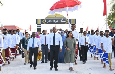 ތަރައްގީގައި ސިޔާސީ ފިކުރެއް ނެތް މަންޒަރެއް