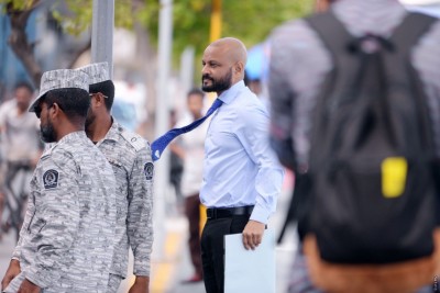 ފާރިސްގެ ދިފާއީ ބައެއް ހެކިން ހެކިބަސް ދޭން އުޒުރުވެރިވޭ: ކޯޓް
