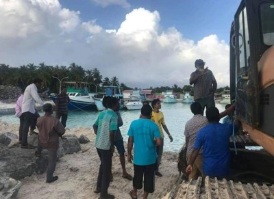 އިދިކޮޅު ބަޔަކު އިސްވެ ތިބެ މާބައިދޫ ބަނދަރު މަސައްކަތް ހުއްޓުވައިފި