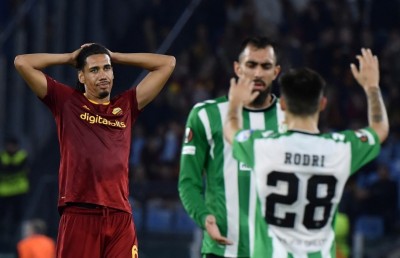 އާސެނަލް އަށް މޮޅެއް، ބެޓިސް އަތުން ރޯމާ ސަލާމަތެއް ނުވި