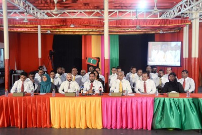 ފަނޑިޔާރުންނަށް ރުހުން ދިން ޖަލްސާގައި އިދިކޮޅު މެންބަރުން ބައިވެރިވުމަށް ގާސިމް އެދިވަޑައިގަތުމުން ތާއީދެއް ނުލިބުނު
