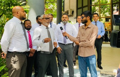 އިންޑިއާ އައުޓް ހުއްޓުވުމުގެ ގަރާރު ބާތިލްކުރަން ހުށަހެޅި މައްސަލަ އަވަސްކޮށްދޭން އެދިއްޖެ