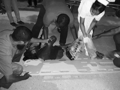 އައްޑޫގައި އެކްސިޑެންޓެއް ހިނގައި ދެ މީހަކު ސީރިއަސް ހާލަތެއްގައި