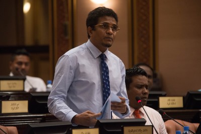 ބޭރުގެ ހިމާޔާތް ހޯދައިގެން އުޅޭ ދިވެހިންނަށް ރިޔާސީ އިންތިހާބުގައި ވަދާނުކުރެވޭ ގޮތަށް ހަދަން ޖެހޭ: ނިހާން