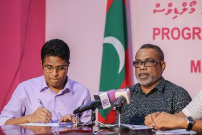 ނަޝީދު ކުރިމަތި ނުލަނީއެއް ނޫން، ކުރިމަތި ނުލެވެނީ: އަދުރޭ
