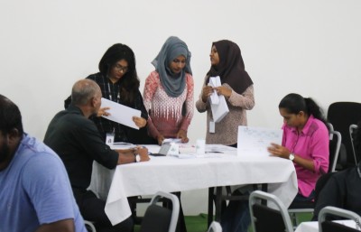 ދަފްތަރުގައި ރެޖިސްޓްރީވުމަށް ފޯމު ލައިގެން ވޯޓާސް ލިސްޓަށް ބަދަލެއް ނާންނާނެ، ވޯޓުވެސް ލެވޭނެ: މުއިއްޒު