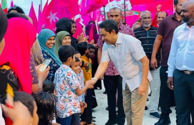 ދިއްދޫގައި އެއާޕޯޓެއް އަޅައިދޭން ޔާމީން ވައުދުވެވަޑައިގެންފި