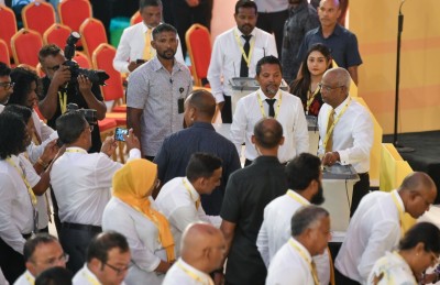 ރައީސްގެ ބައްދަލުވުން: ހަނދާން ކޮށްދެއްވީ 2023 އަށް މަސައްކަތްކުރަން ޖެހޭކަން
